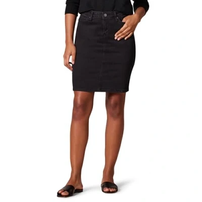 Abbildung von Amazon Essentials Damen Klassischer 5 Pocket Jeansrock (erhältlich in Übergröße), Schwarze Waschung, 36