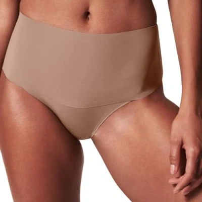 Abbildung von Spanx Undietectable Panties, Damen, Größe: Medium, Cafe au lait