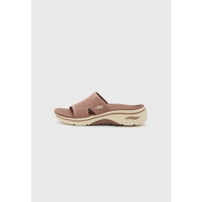 Abbildung von Skechers Damen GO Walk Arch FIT 2.0 Sandale, Brown, 42 EU