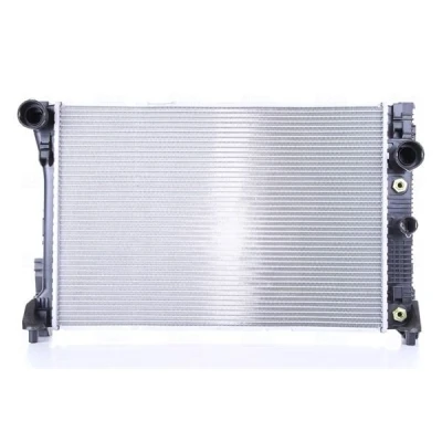 Abbildung von NISSENS 67168 Kühler, Motorkühlung Aluminium 642 439 26 Kühlrippen gelötet MERCEDES BENZ: C Class T modell, E Saloon, Saloon