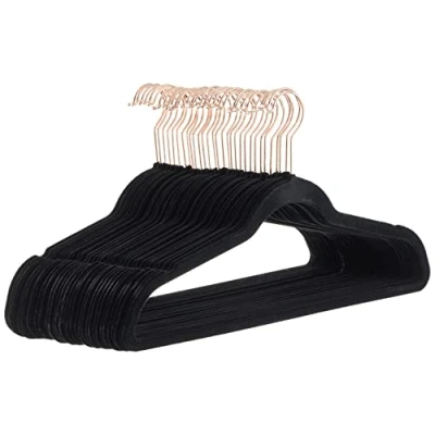 Abbildung von Amazon Basics Velvet Suit Hangers, 30er Pack, Schwarz/Kupferfarben