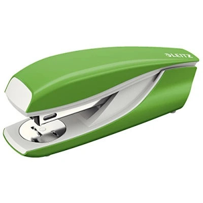 Abbildung von Leitz Büroheftgerät für 30 Blatt, Tacker aus Metall mit Kunststoffelementen, Inkl. 200 Heftklammern, NeXXt Serie, Grün, 55020050
