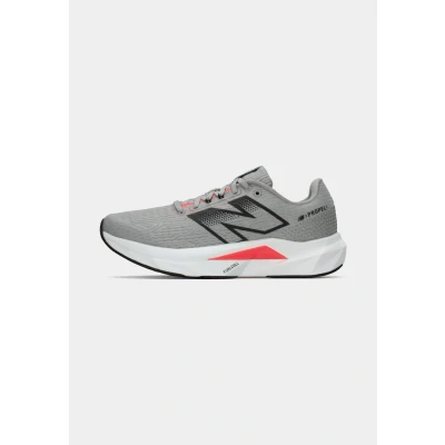 Abbildung von New Balance Fuelcell Propel V5 Laufschuh Straße, Herren, Größe: 40, Rain cloud Schuhe