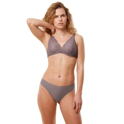Abbildung von Triumph Damen Body Make Up Illusion Lace Highleg Tai, Pigeon Grey, 42