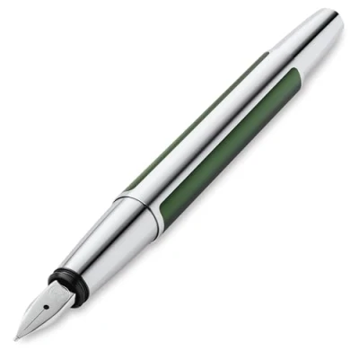 Abbildung von Pelikan Füllhalter Pura P40, Waldgrün, Feder EF (extra fein), hochwertiger Patronenfüller im Geschenk Etui, 822831