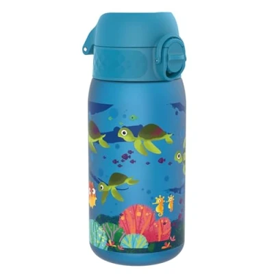 Abbildung von Ion8 Kinder Trinkflasche, 350ml, Auslaufsicher, Einhandöffnung, Sichere Verriegelung, Spülmaschinenfest, BPA frei, Tragegriff, Klappdeckel, Leicht zu Reinigen, Klimaneutral, Meeresschildkröte, Design