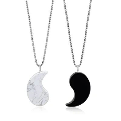 Abbildung von COAI Geschenkideen Unisex Yin Yang Puzzle Ketten Japanischer Magatama Anhänger aus Howlith und Obsidian für Sie Ihn