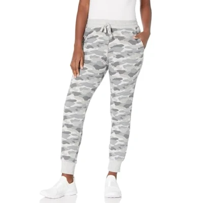 Abbildung von Amazon Essentials Damen Fleece Jogginghose (in Übergröße erhältlich), Hellgrau Tarnmuster, XS