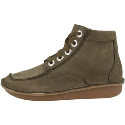 Abbildung von Clarks Damen Funny Cedar Mode Stiefel, Newness, 39 EU