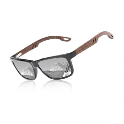 Abbildung von KINGSEVEN Design Holz Polarisierte Rechteckige Sonnenbrille für Herren, Walnuss Holzrahmen Verspiegelte Brille zum Fahren W5508 (Silber)