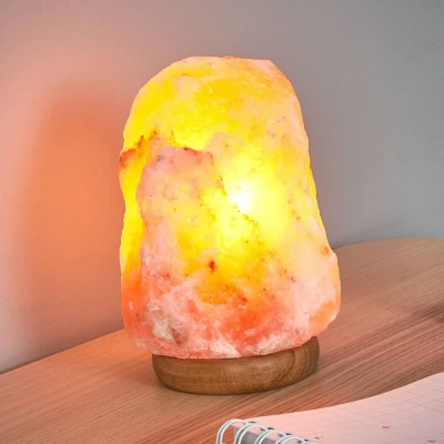 Abbildung von HIMALAYA SALT DREAMS Salzkristall Tischlampe »Rock«, Leuchtmittel E14 wechselbar, Handgefertigt jeder Stein ein Unikat, H: ca.18 cm, ca. 2 3kg