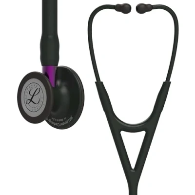 Abbildung von 3M Littmann Cardiology IV Stethoskop für die Diagnose, Black Edition Bruststück, schwarzer Schlauch, violetter Schlauchanschluss und Ohrbügel, 69 cm, 6203