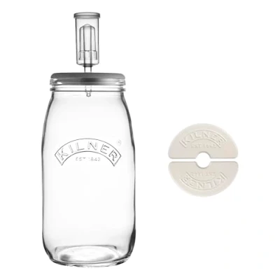 Abbildung von Kilner Fermentier Set / 3 Liter Glas mit Gärungsdeckel/einfaches Haltbarmachen von Gemüse 1x Fermentierglas, Silkondeckel, Kunststoffventil, 2x Keramik Gewichte/Einmachglas 3l