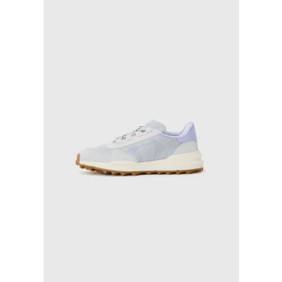 Abbildung von Lacoste Elite EVO 225 Sneaker low, Damen, Größe: 37.5, Lightt grey/lt purple Schuhe