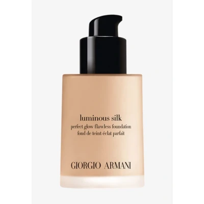 Abbildung von Giorgio Armani Luminous Silk Foundation