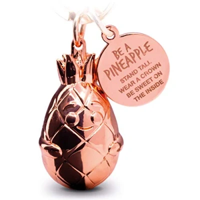 Abbildung von FABACH Ananas Schlüsselanhänger Piny mit Gravur Süßer Motivation, Freundschaft und Liebe Glücksbringer aus Metall für Frauen in Rosegold Be a pineapple