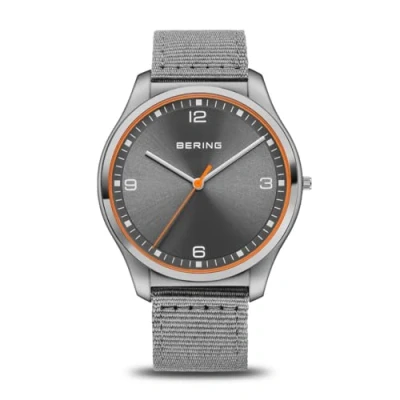 Abbildung von BERING Herren Uhr Quarz Movement Ultra Slim Collection mit Edelstahl und Saphirglas 18342 577 3 ATM