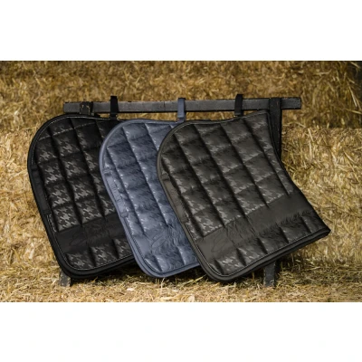 Abbildung von Eskadron Schabracke Big Square Glossy Dressur Schwarz Pony