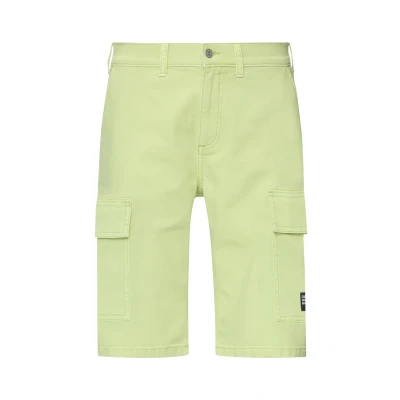Abbildung von s.Oliver HIGH RISE Jeans Shorts, Herren, Größe: 38, Limettengrün