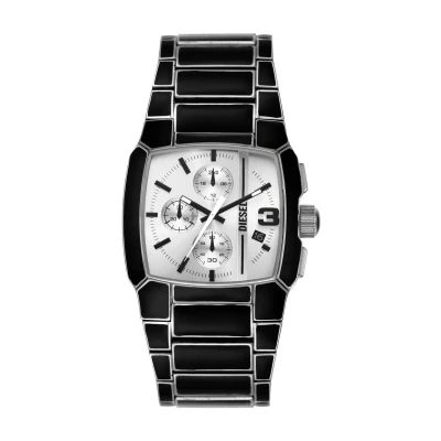 Abbildung von Diesel Herrenuhr Cliffhanger Quarz/Chrono Uhrwerk 40 mm Gehäusegröße mit einem Edelstahlarmband DZ4646