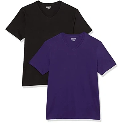 Abbildung von Amazon Essentials Herren Kurzärmelige T Shirts mit V Ausschnitt, 2er Pack, Schwarz/Dunkelpurpur, XXL