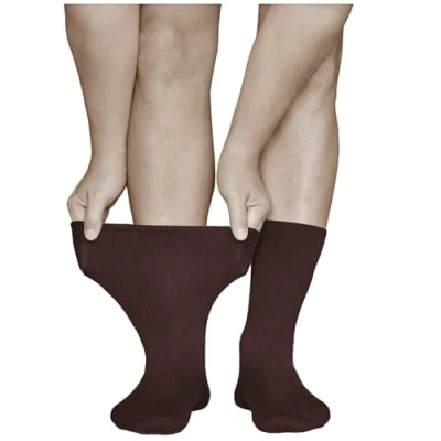 Abbildung von vitsocks Herren Diabetikersocken extra weit ohne Gummi Bund Socken (3 PAAR) geschwollene Füße Baumwolle, braun, 42 43