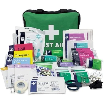 Abbildung von Lewis Plast Reliance Medical Erste Hilfe Set Tasche 160 Stück Überlebens Kits Sicherheits Essentials für Reisen, Auto, Zuhause, Camping, Arbeit, Wandern, Urlaub Packzubehör Medium