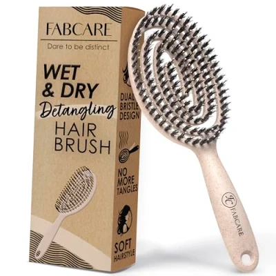 Abbildung von FABCARE Bio Haarbürste Wildschweinborsten Rund inkl. Ebook Detangler Bürste mit Doppelspiralfeder ohne Ziepen Profi Entwirrbürste für jeden Haartyp Damen (Natur)