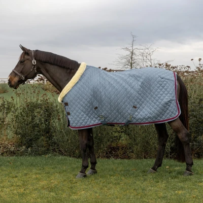 Abbildung von Kentucky Horsewear Showdecke 160g Denim 130/183 Agradi.deVerkauft von Agradi
