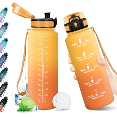 Abbildung von Trinkflasche 1.5L, Auslaufsicher, BPA frei, Sport Wasserflasche, mit Filter und Zeitmarkierung, Ideal für Gym, Yoga, Camping, Fahrrad, Schule, Büro, Erwachsene, Kohlensäure geeignet