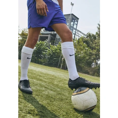 Abbildung von Nike Performance Tiempo Legend 10 PRO FG Fußballschuh Nocken, Herren, Größe: 39, Black/deep jungle Schuhe