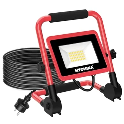 Abbildung von HYCHIKA LED Baustrahler 30W, Baustellen Strahler 3500 LM 6500K kaltweiß, IP65 Wasserdicht, Tragbare Arbeitsleuchte, Arbeitsbeleuchtung mit 2m Netzkabel und Stecker