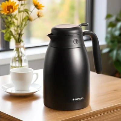 Abbildung von Navaris Isolierkanne Warmhaltekanne aus Edelstahl 1,5l isolierte Kanne für Tee Kaffee heiße und kalte Getränke auslaufsicher BPA frei