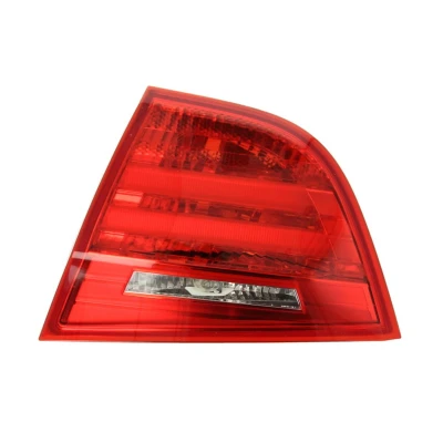 Abbildung von MAGNETI MARELLI 714021840801 Rückleuchte rechts innerer Teil H21W, W16W mit Lampenträger BMW: 3 Saloon