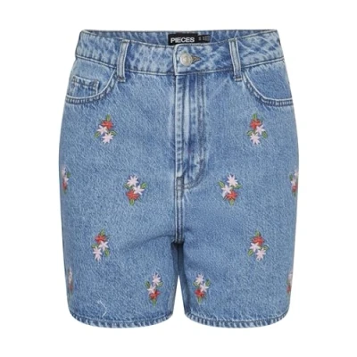 Abbildung von PIECES Female Jeansshorts PCSKY HW BESTICKTE