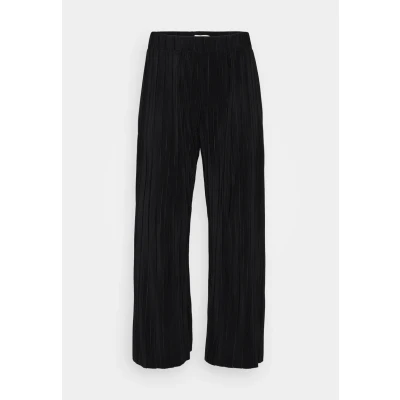 Abbildung von ONLY Carmakoma Carravenna Plisse Stoffhose, Damen, Größe: L 50/52x32, Black