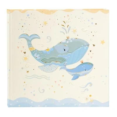 Abbildung von goldbuch 50 395 Babytagebuch Blue Whale, Tagebuch für Neugeborene, Erinnerungsalbum mit 100 illustrierten Seiten, Kunstdruck Einband Wal Motiv, ca. 24,5 x 22,5 3,5 cm, Album in Blau und Beige
