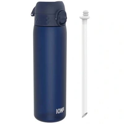 Abbildung von Ion8 Trinkflasche Mit Strohhalm, 500 ml, Auslaufsicher, Einhandöffnung, Sichere Verriegelung, Spülmaschinenfest, BPA frei, Tragegriff, Klappdeckel, Leicht zu Reinigen, Klimaneutral, Marine Blau