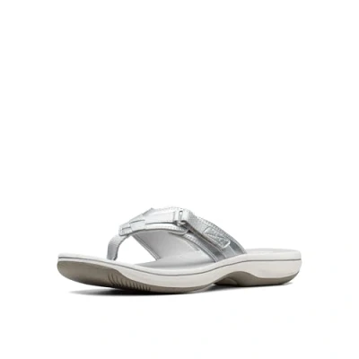 Abbildung von Clarks Damen Breeze Sea Flipflop, New Silver Synthetic, 36 EU