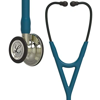 Abbildung von 3M Littmann Cardiology IV Stethoskop für die Diagnose, Bruststück und Schlauchanschluss champagnerfarben, karibikblauer Schlauch, rauchfarbene Ohrbügel, 69 cm, 6190
