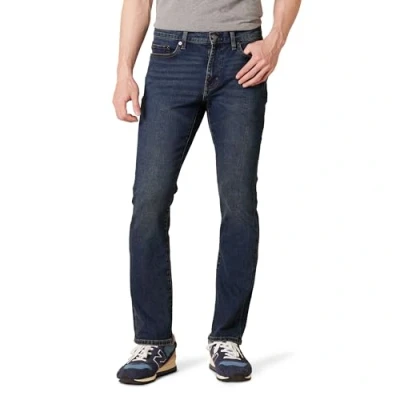 Abbildung von Amazon Essentials Herren Bootcut Jeans mit schmaler Passform, Dunkle Waschung, 32W / 32L