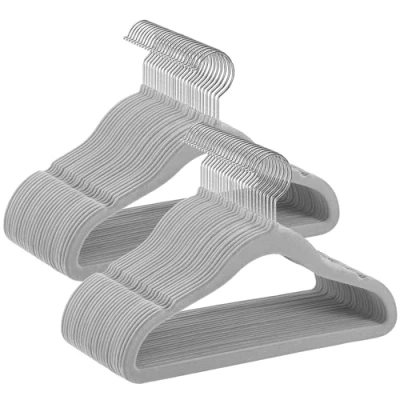 Abbildung von SONGMICS Kinderkleiderbügel, 50er Set Kleiderbügel Kinder, Baby Kleiderbügel, Bügel Samt, 360 drehbarer Haken in Silber, platzsparend, rutschfest, für Kleiderschrank, Taubengrau CRF027G05