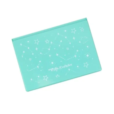 Abbildung von Craftelier Spezial Stempelreinigungsablage für Scrapbooking und Basten mit herausnehmbaren Reinigungspads Größe 16,9 x 10,9 cm Türkis weißem Kosmos Muster