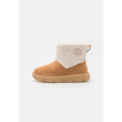 Abbildung von Sorel Explorer III Slipon COZY WP Plateaustiefelette, Damen, Größe: 37, Sand Leder und textil