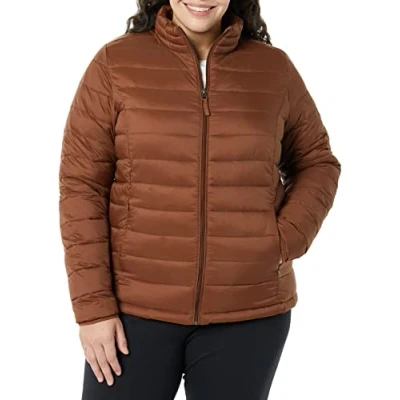Abbildung von Amazon Essentials Damen Leichte, langärmelige, Wasserabweisende, packbare Pufferjacke (in Übergröße erhältlich), Dunkles Toffee Braun, L