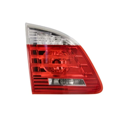 Abbildung von ALKAR 2001835 Rückleuchte links innerer Teil LED, W16W, H21W mit Lampenträger BMW: 5 Touring