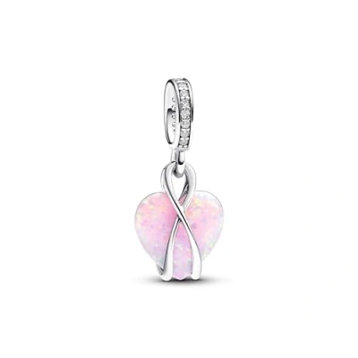 Abbildung von PANDORA Moments Mum Schillernder Herz Charm Anhänger aus Sterling Silber mit Zirkonia, Kompatibel Armbändern, 793202C01