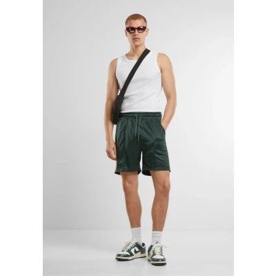 Abbildung von Urban Classics Tennis CORE Shorts Stoffhose, Herren, Größe: 4XL, Bottlegreen