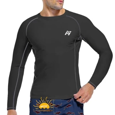 Abbildung von MEETWEE Herren Rash Guard Vest Männer Langarm/Kurzarm UV Schutz T Shirt Tops UPF 50+ Schnelltrocknend für Schwimmen Surfen Wassersport