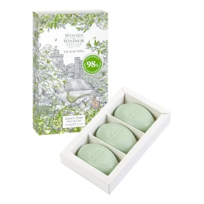 Abbildung von Woods of Windsor Lily Soap Bars, feuchtigkeitsspendende Sheabutterseife, feine gemahlene Seife auf pflanzlicher Basis mit Noten von Zitrusfrüchten, Hand und Körperseife, Maiglöckchenduft 3 x 60g